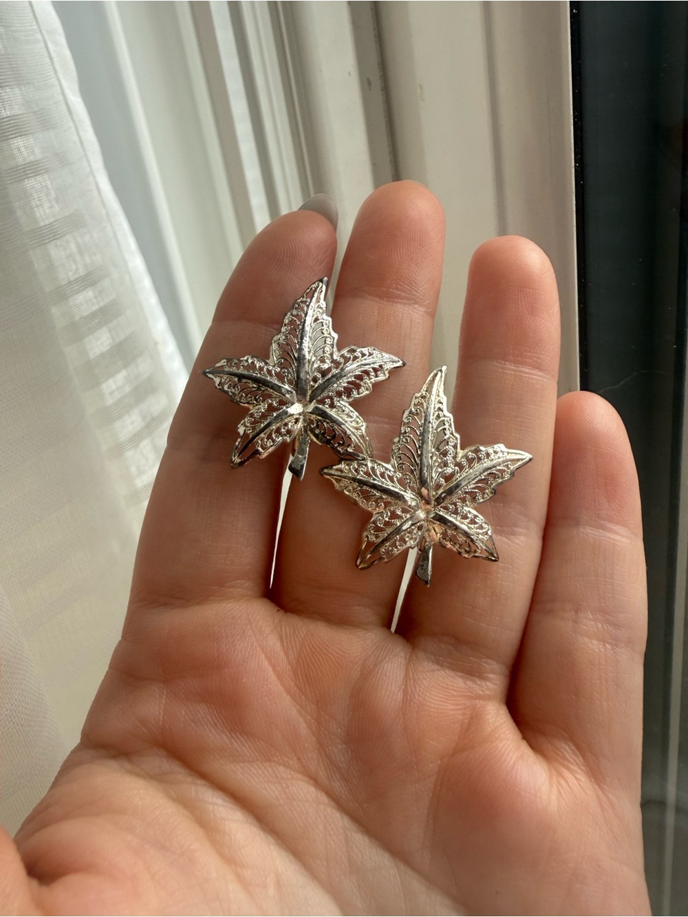 Vintage Rare Birks Signed Sterling Filigree Maple Leaf Screw Back Earrings